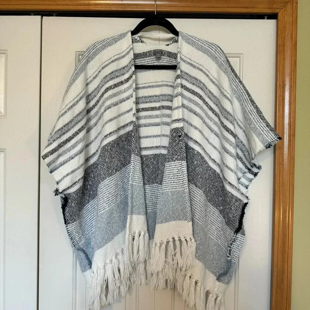 Aerie Open Front Shawl Wrap‎ Poncho Fringe Women's One Size Blue White